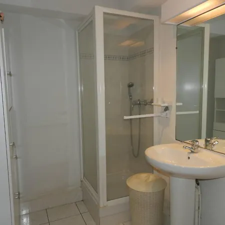 Avec Terrasse - - Fr-1-251-931 Lägenhet